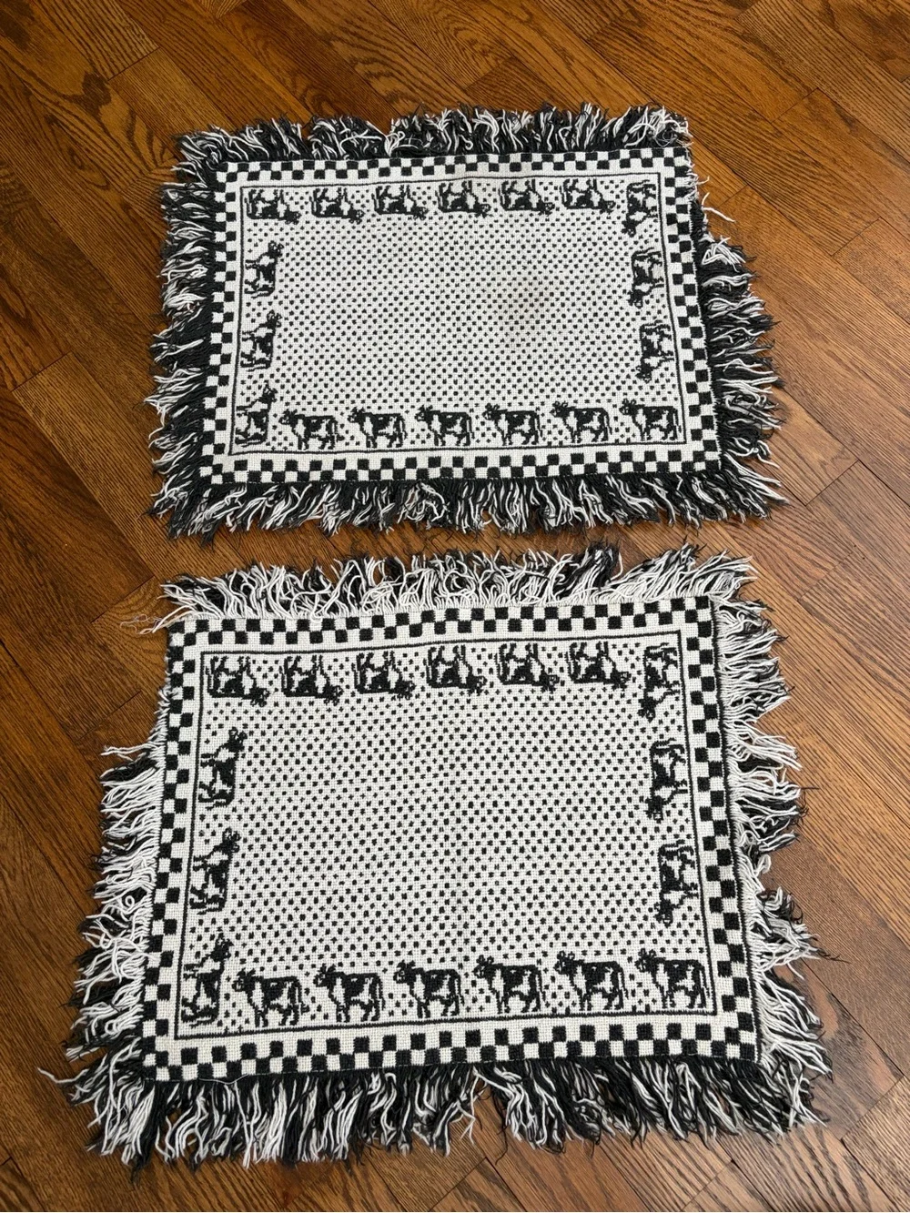 Set Of 2 Black And White Country Cow Reversible Woven Frayed Kitchen Placemats